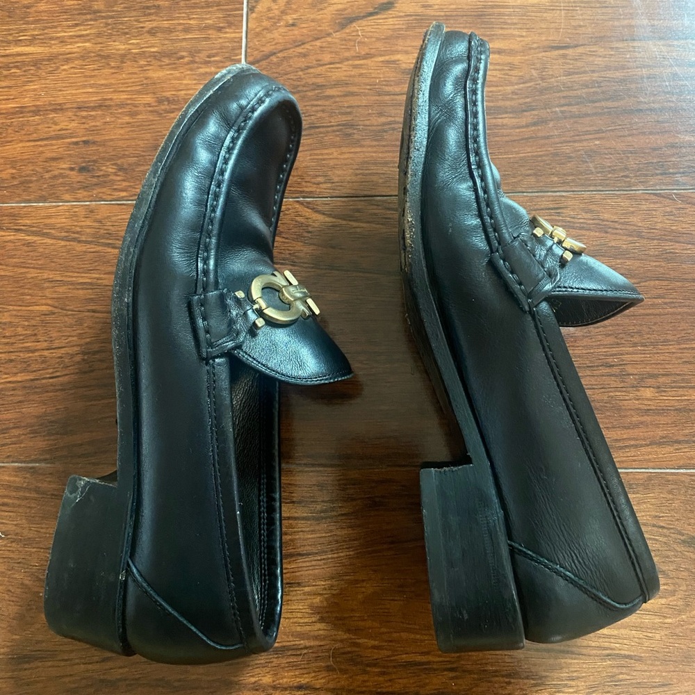 Salvatore Ferragamo Women Black Leather Loafers size 5.5 - Picture 4 of 5